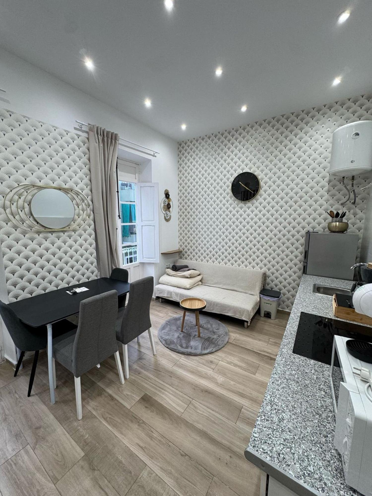 Luxury Apartments Near The Beach And Downtown Centrum 8 Alicante Exterior foto
