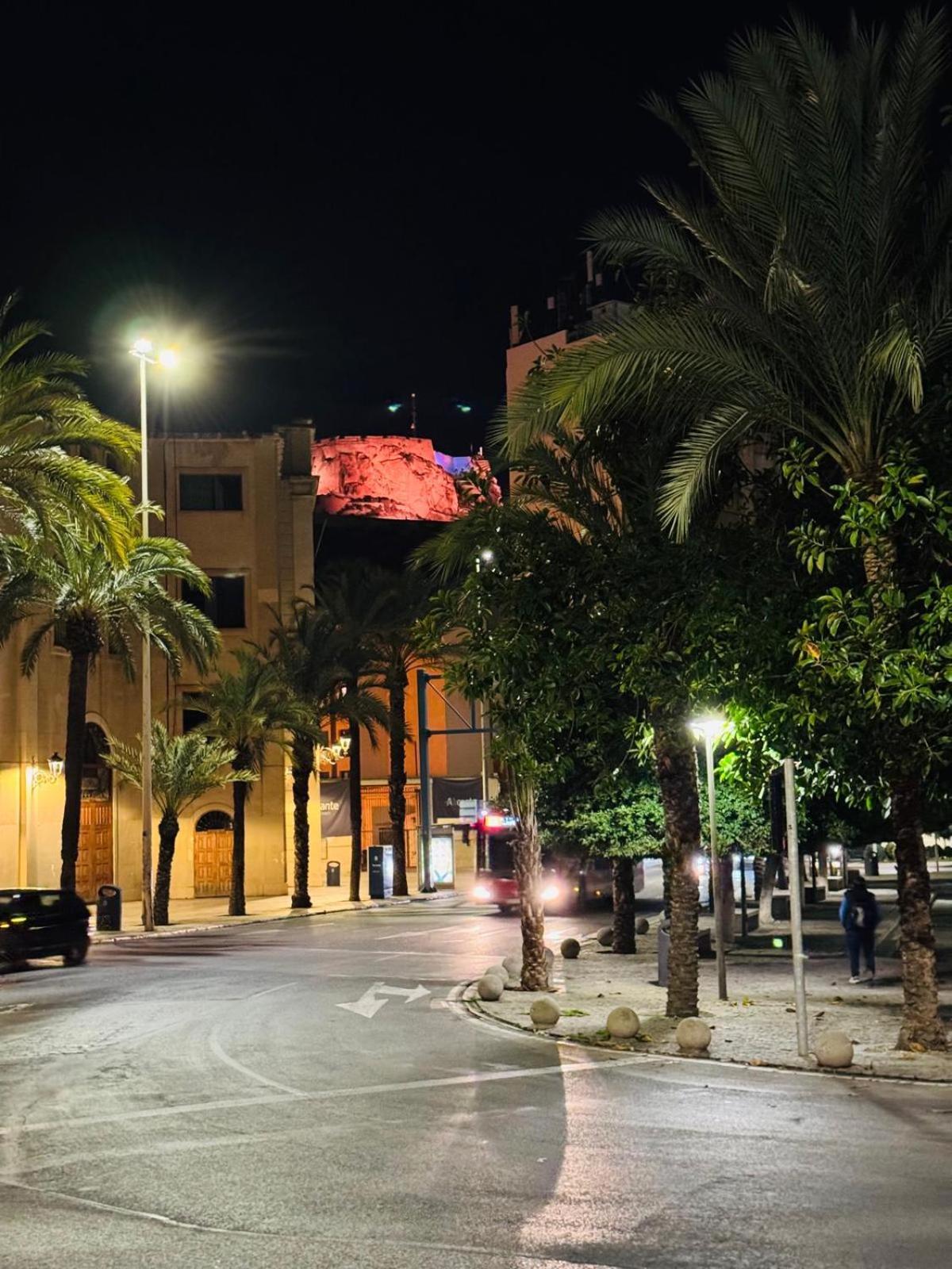 Luxury Apartments Near The Beach And Downtown Centrum 8 Alicante Exterior foto
